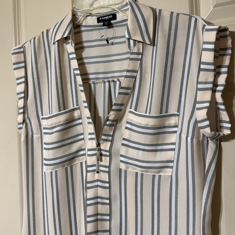 Express xs striped zipper top - Picture 8 of 8